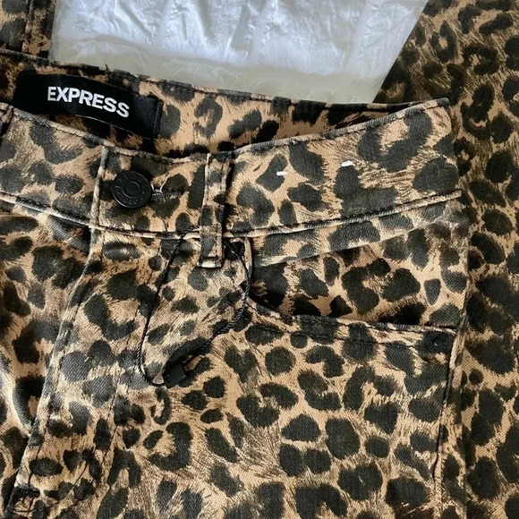 Express leopard high rise ankle legging - Picture 3 of 9